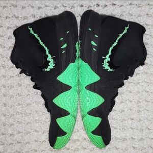 Nike Kyrie 4 “Halloween”